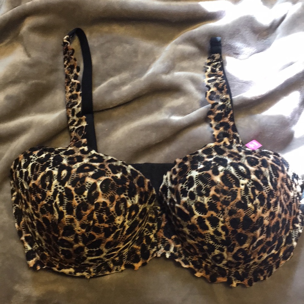 Pink Victoria’s Secret bra 36dd date bra